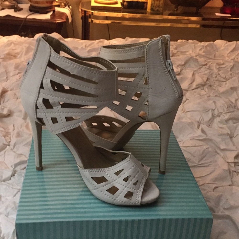 Yoki shoes